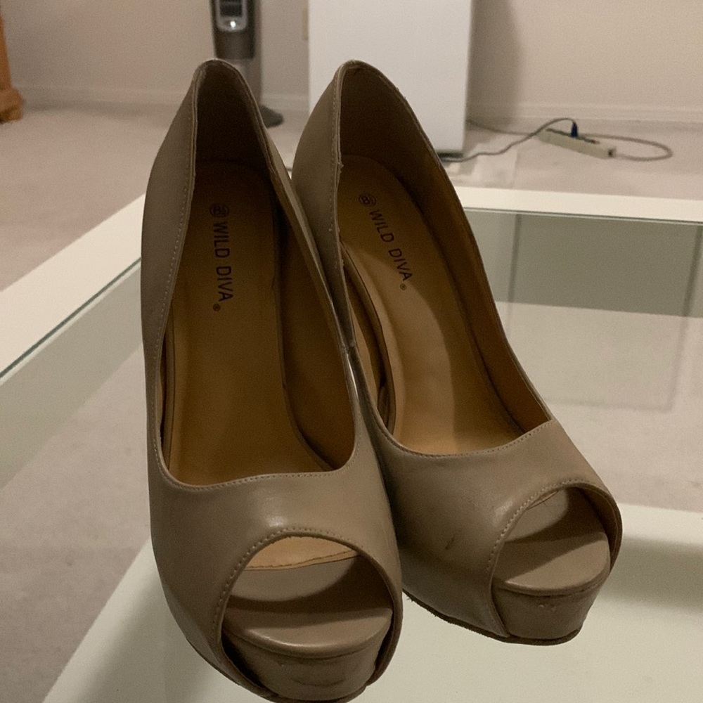 Shoe